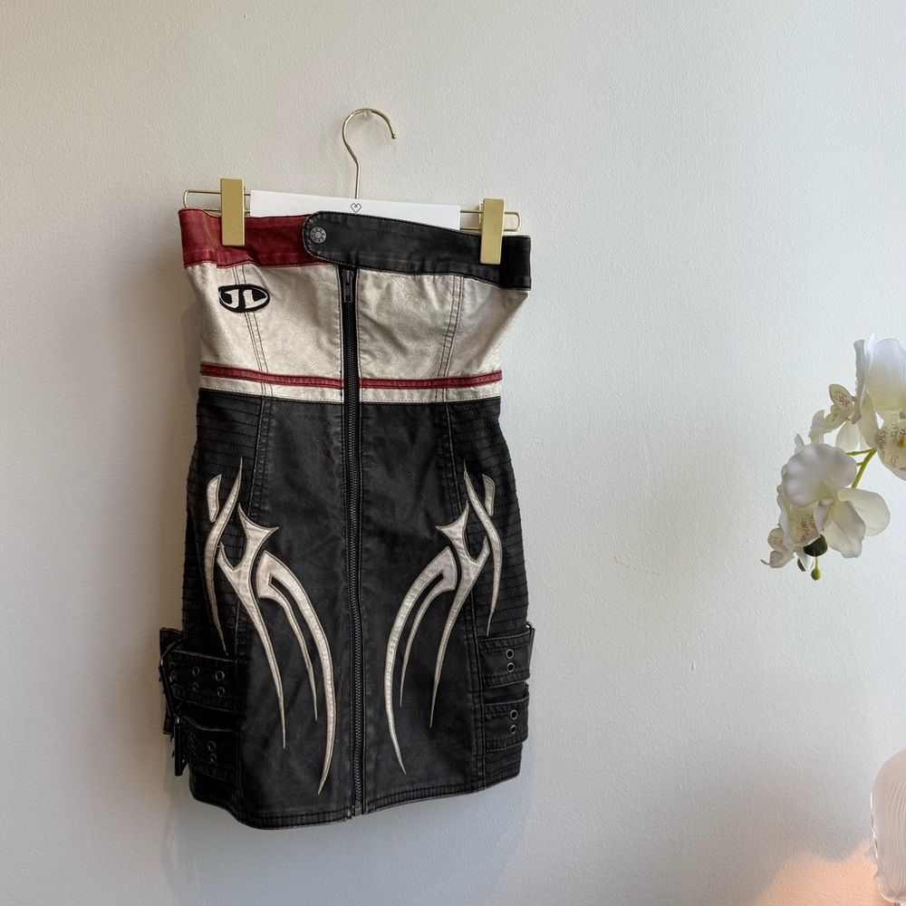 Jaded London Xiva Motocross Distressed Moto Dress with Tribal & Badge Artworks. - Picture 7 of 13